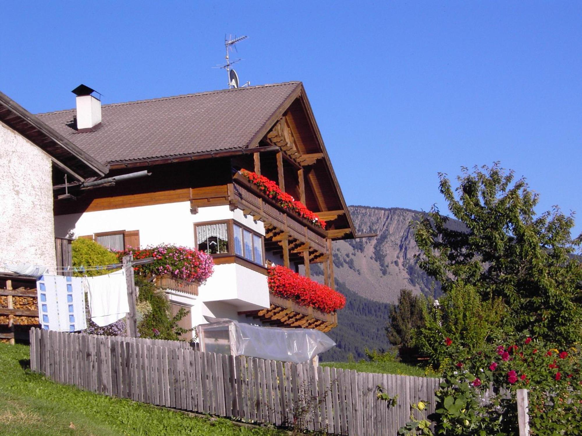 Gspoi-Hof Aparthotel Laion Exterior photo